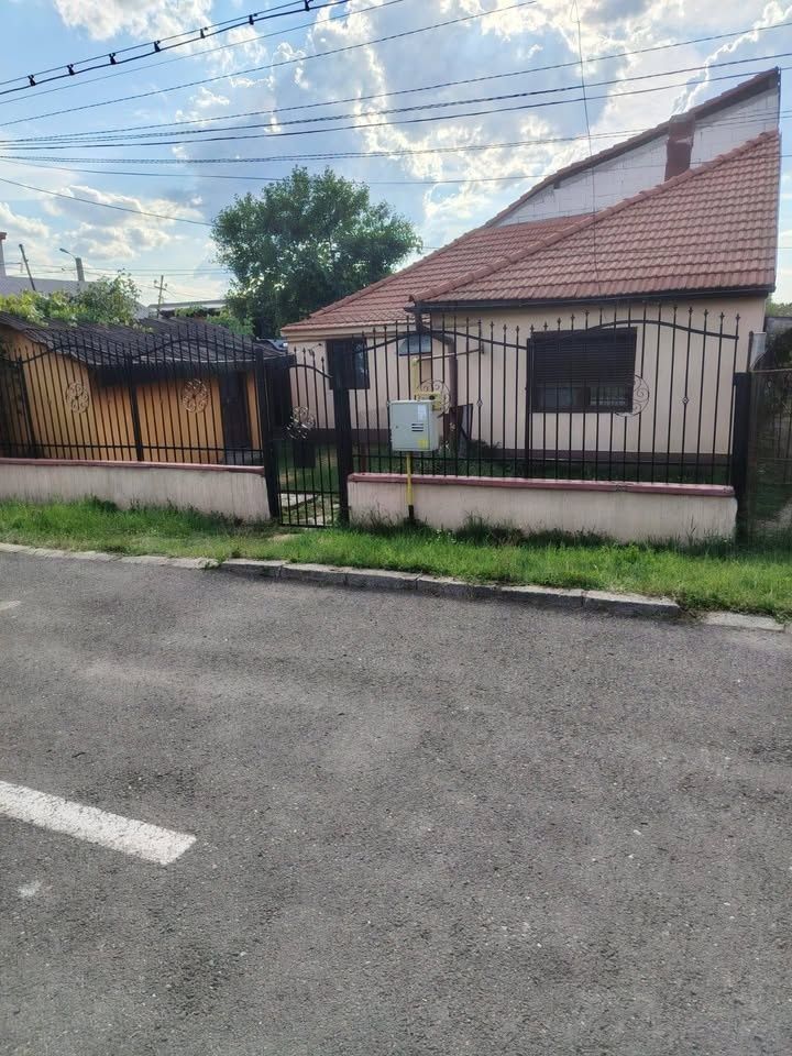 Casă 2 camere Str. Danton - Poză 3