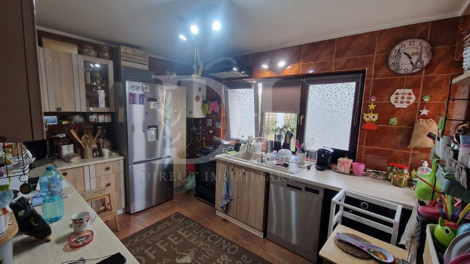 Casa la cheie / Zona Iazului, Floresti. - Poză 4