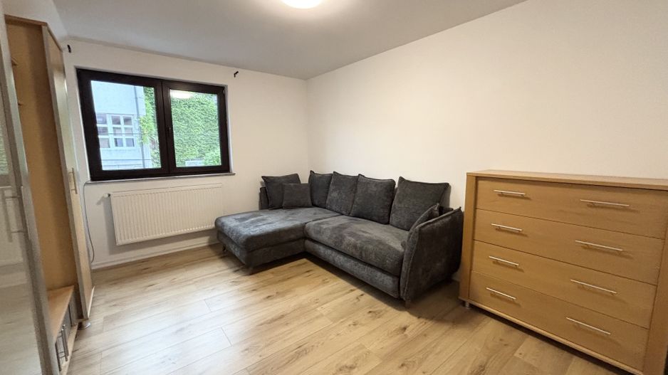 Apartament 3 Camere Spațios, Mobilat,  Curte și Balcon [ Zona Centrala ] - Poză 8