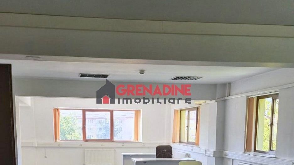 Spatiu Pentru Birouri 93 Mp - Zona  Racadau - cod 5290 - Poză 1