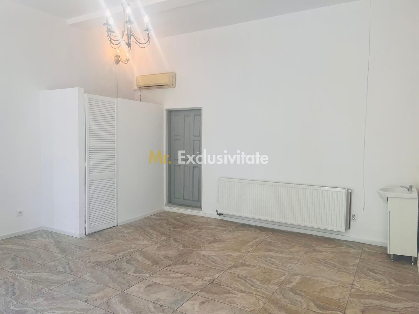 Spatiu stradal, central, cu vad comercial si vizibilitate excelenta - Poză 2