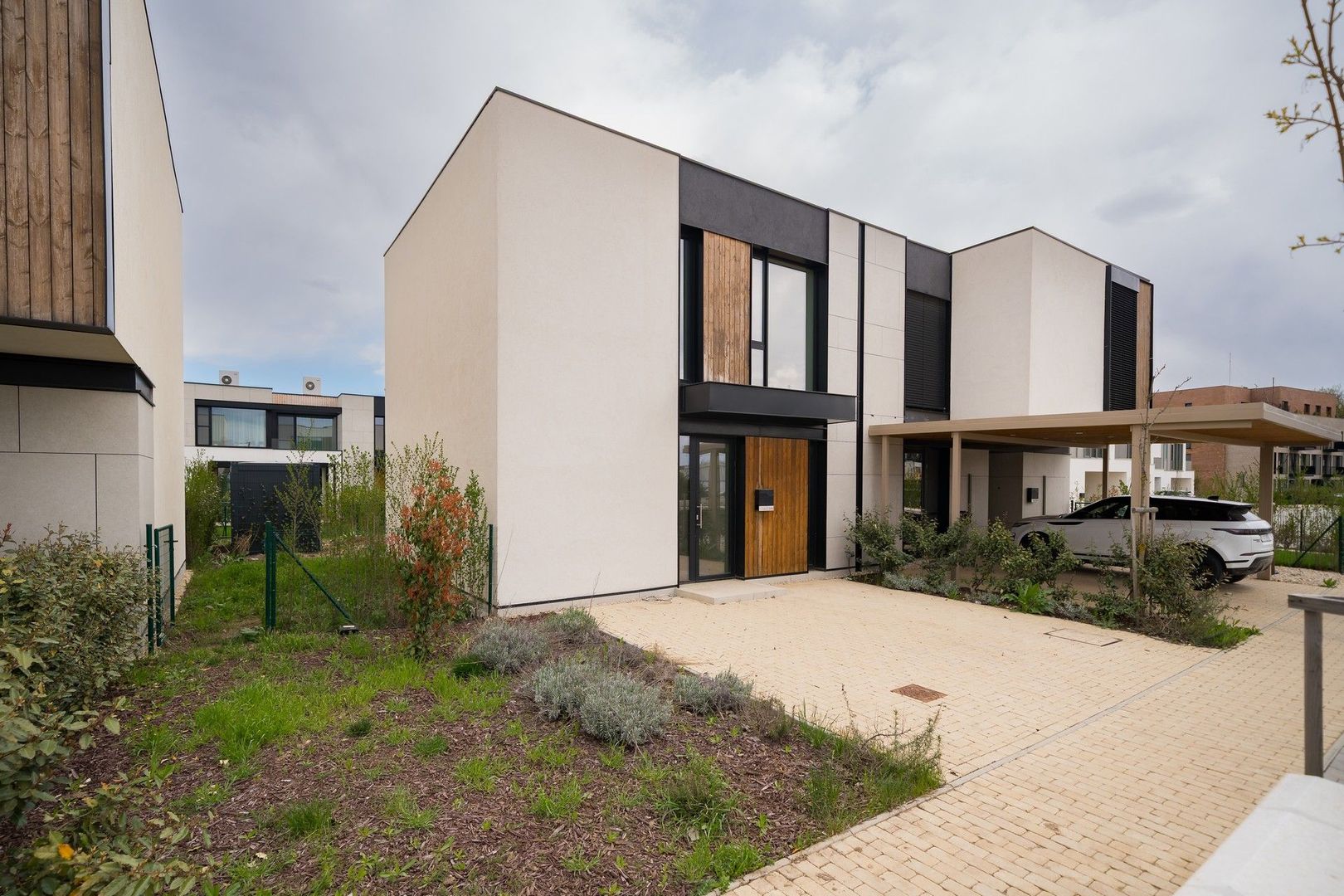 Vila duplex cu 3 camere - preluare leasing - Poză 3