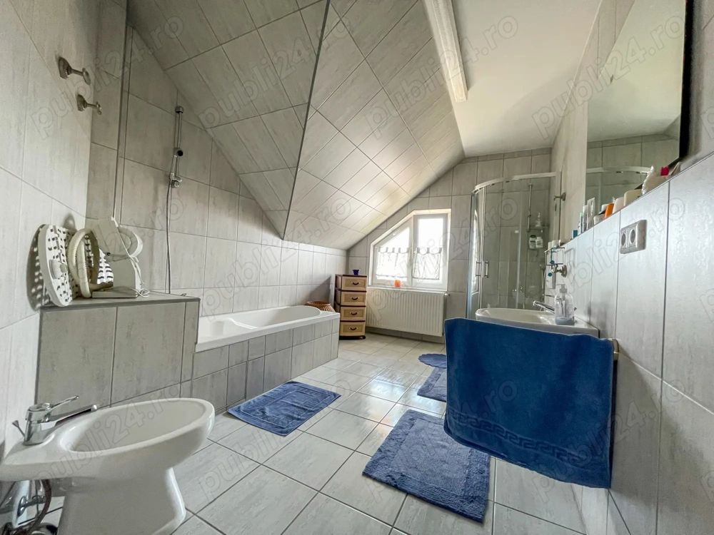 Casă 412 mp teren 1700 mp, zona Bercu Rosu. - Poză 10