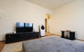 Piata 700, 2 camere, centrala proprie - Poză 1