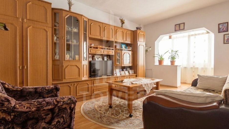 Apartament de 2 camere decomandate situat pe Bulevardul Mihai Viteazul, - Poză 1