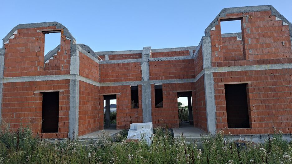 BRASADAS vinde casa in constructie de tip DUPLEX in Odoreu. - Poză 1