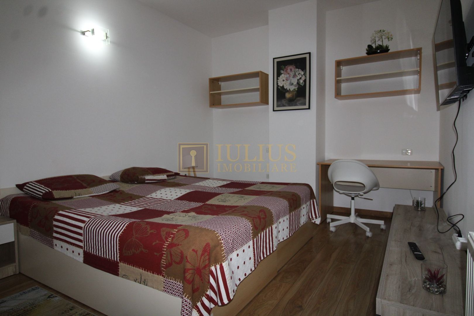 Se afla la 5 minute de Complex, ideal pentru studenti, centrala proprie - Poză 1