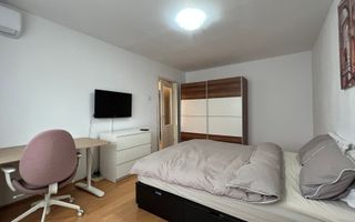 Garsoniera in bloc mixt, an 1980 zona Lujerului, Militari - Poză 2