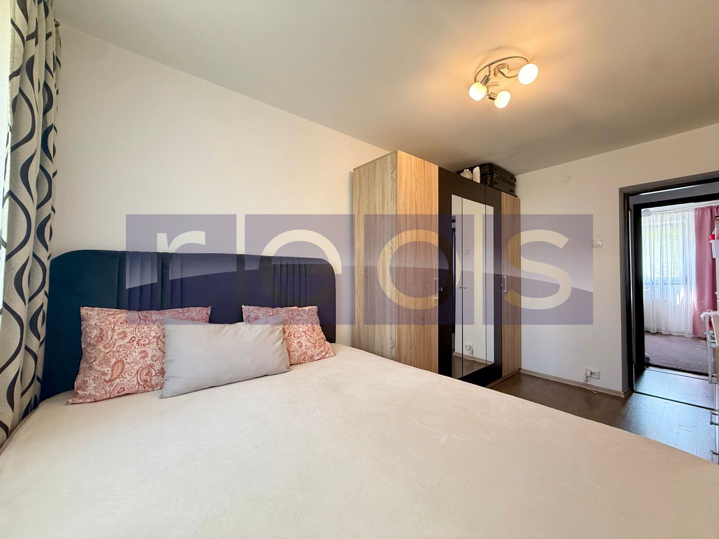 VANZARE 3 CAMERE | ZONA VITAN | CENTRALA PROPIE - Poză 3