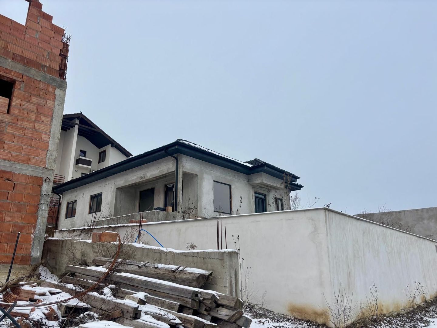 Casă individuală pe un nivel cu vedere panoramică spre munte - Poză 18