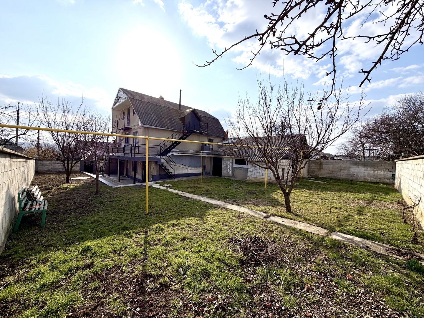 Casa în or.Ialoveni centru - Poză 3