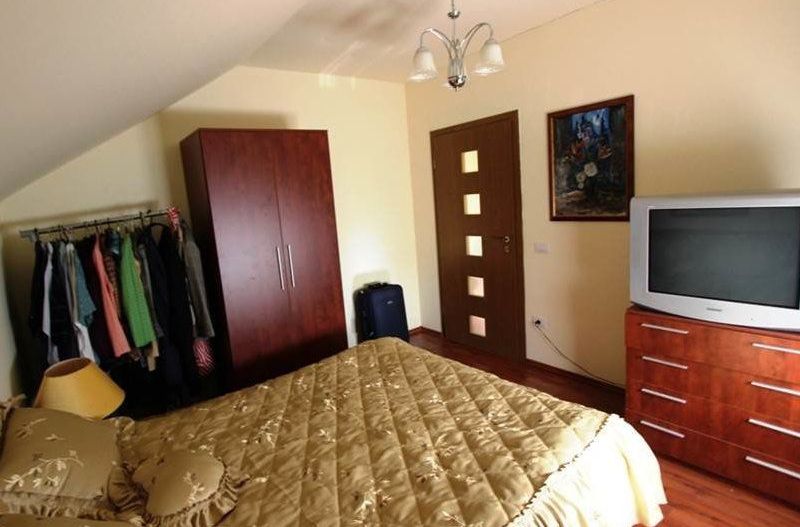 Vila spațioasă la intrare în Dumbravita - Poză 6