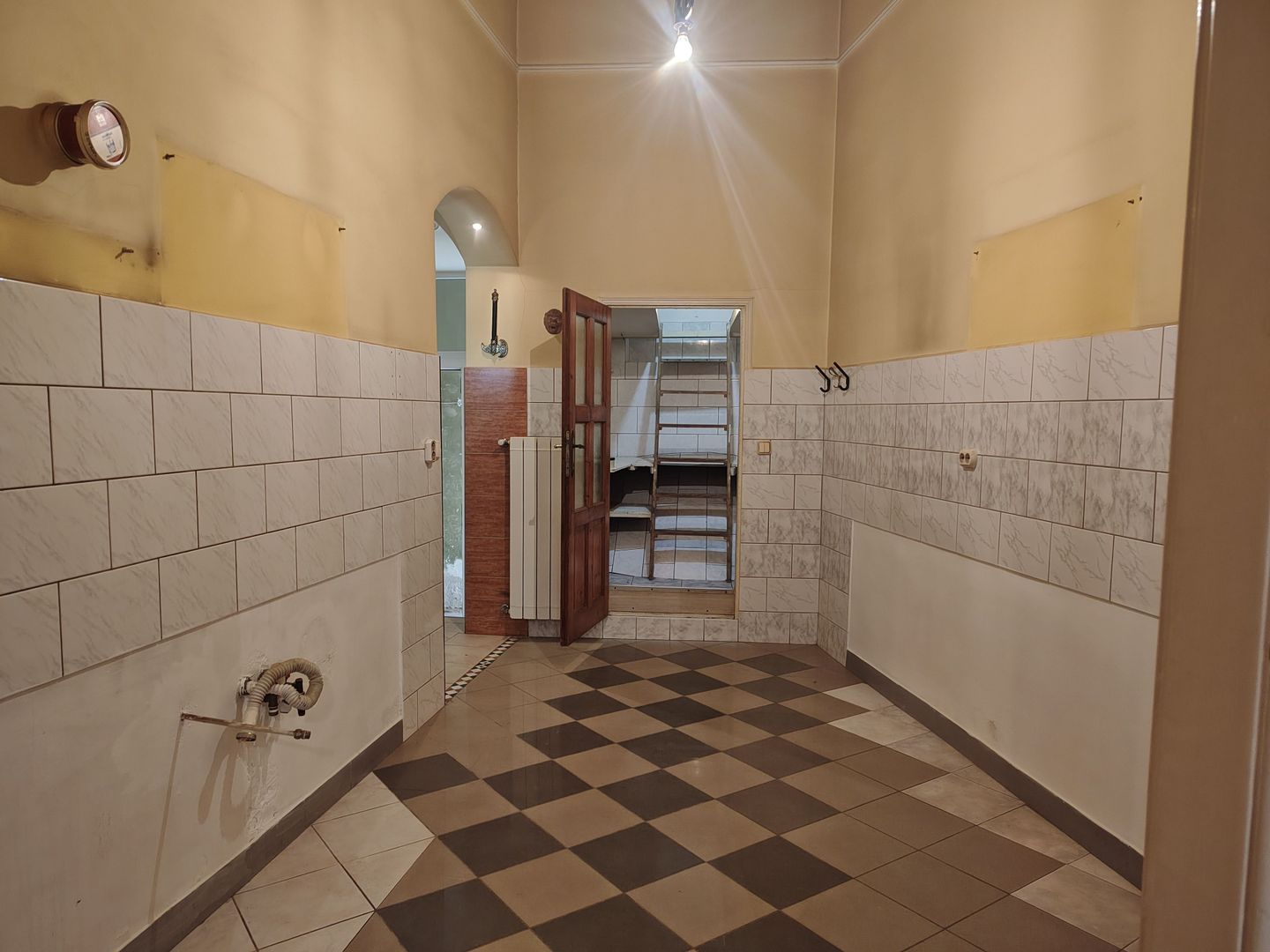 Apartament la casă cu front stradal,  str. M. Eminescu. 119 900 E. - Poză 5
