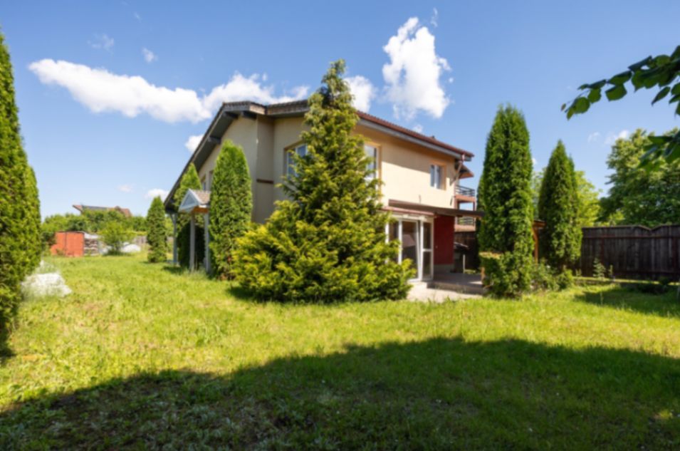 Casă Individuală - Spațioasă de Vânzare în Cristian - Poză 35
