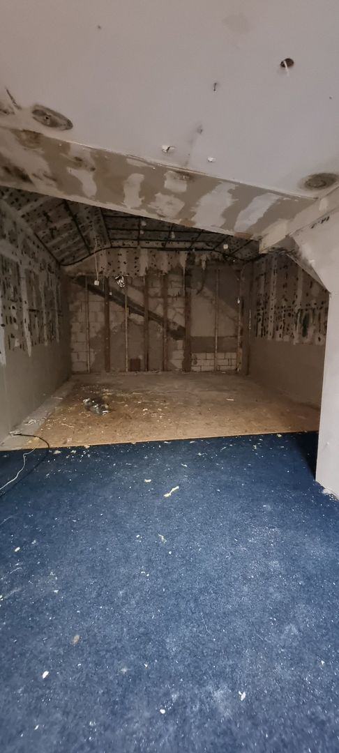 Casă P+M, 4 camere, str Lebedei, singur in curte - 600 E. Comision 0 - Poză 21