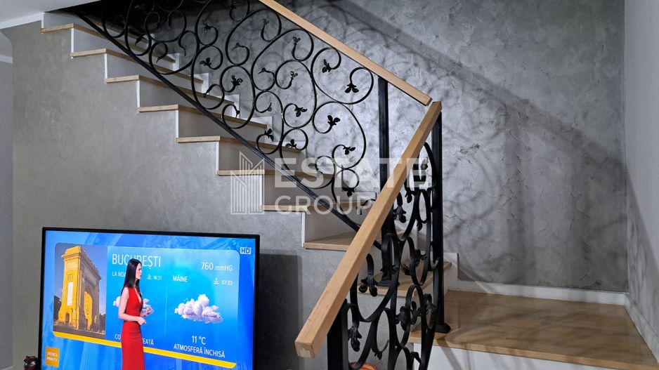 Duplex cu 5 camere despartit prin garaj in Dumbravita - Poză 5