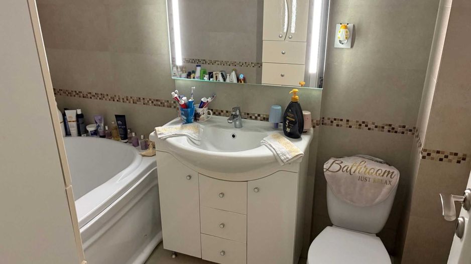 Apartament 3 camere, 2 balcoane, etaj intermediar - Poză 7