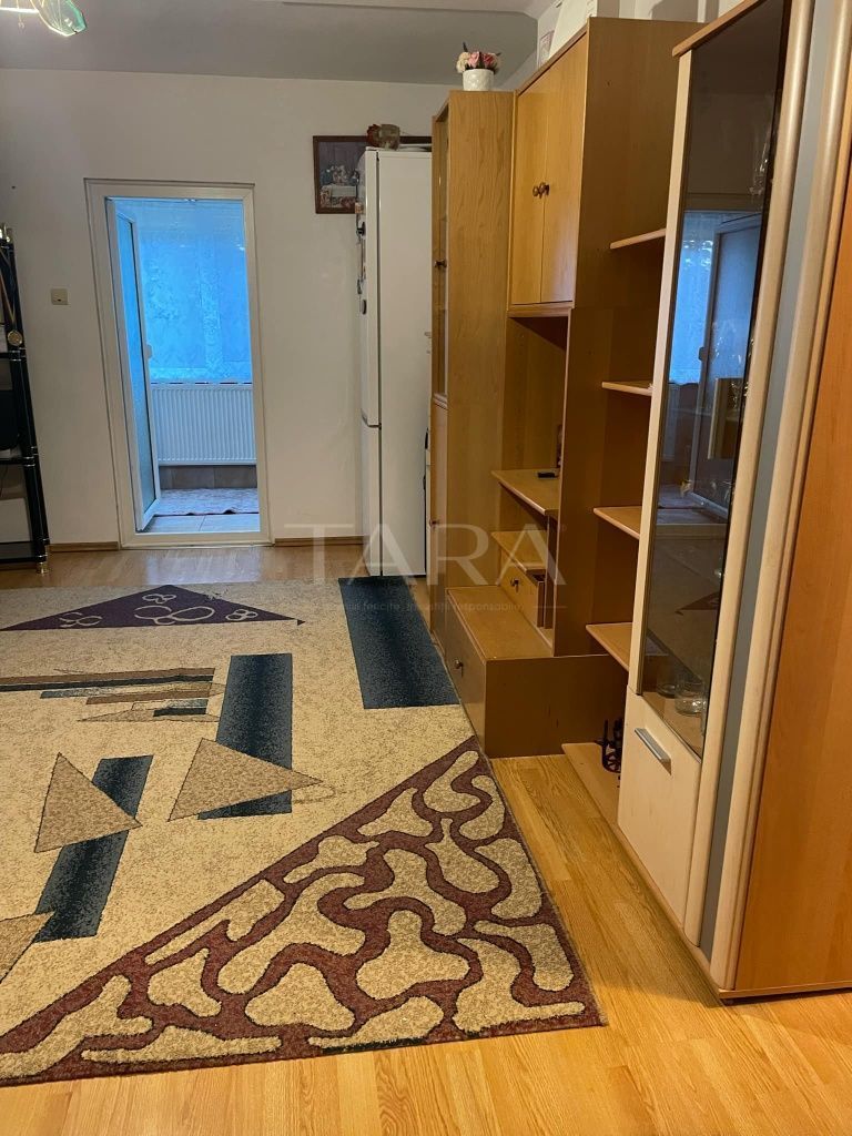 Apartament spațios cu 3 camere,  central Apahida. - Poză 2