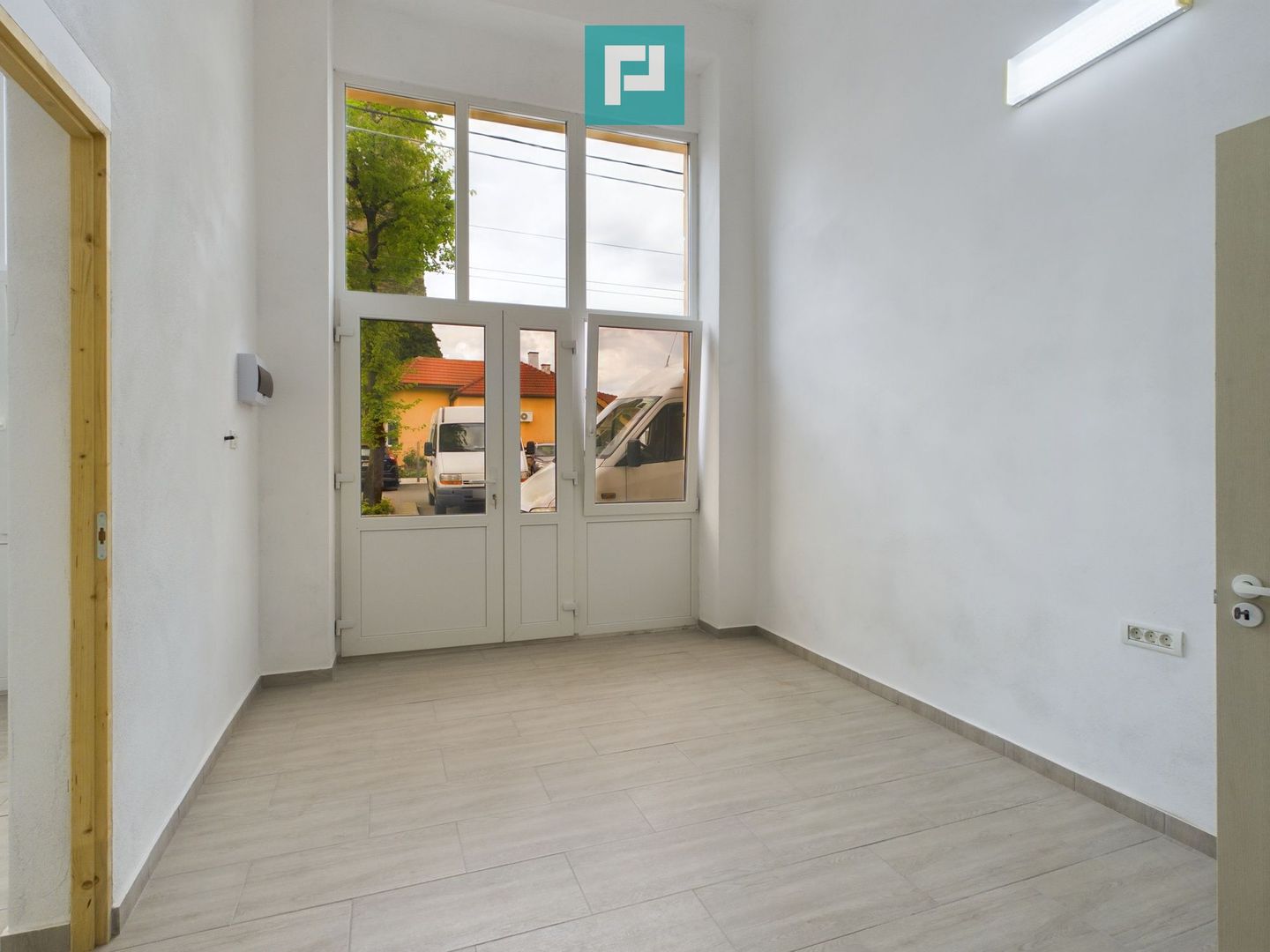 Spațiu comercial de vânzare central 80 mp - Poză 7