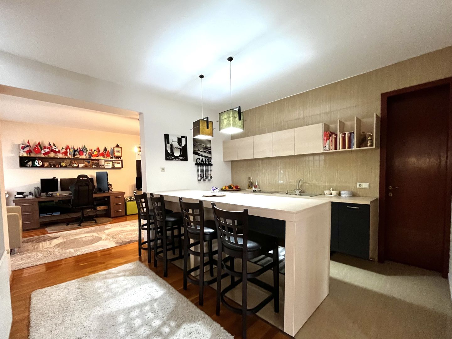 Casa spațioasă și primitoare cu garaj dublu, în Braytim – Soarelui - Poză 9