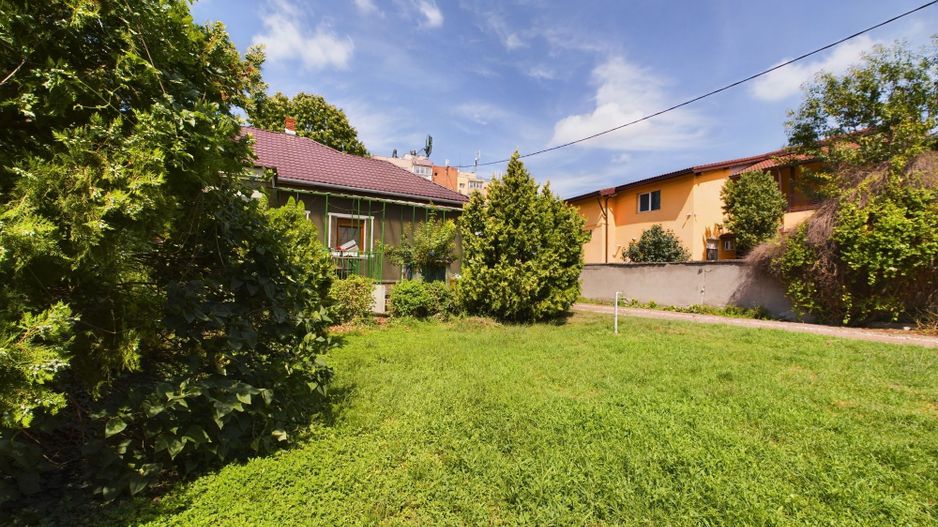 Proprietate multifuncțională într-o locație Centrală - Poză 15