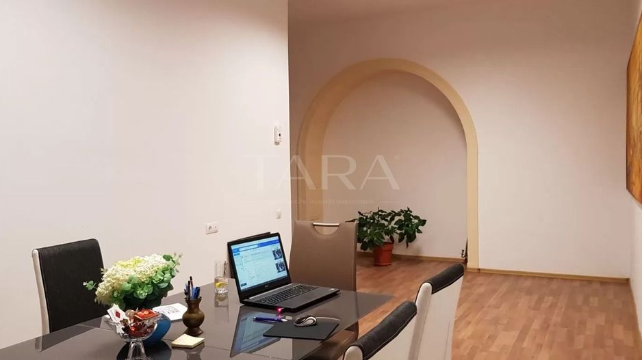 Apartament sau Birou. Vanzare, in zona ultracentrala. Parcul Central. - Poză 3