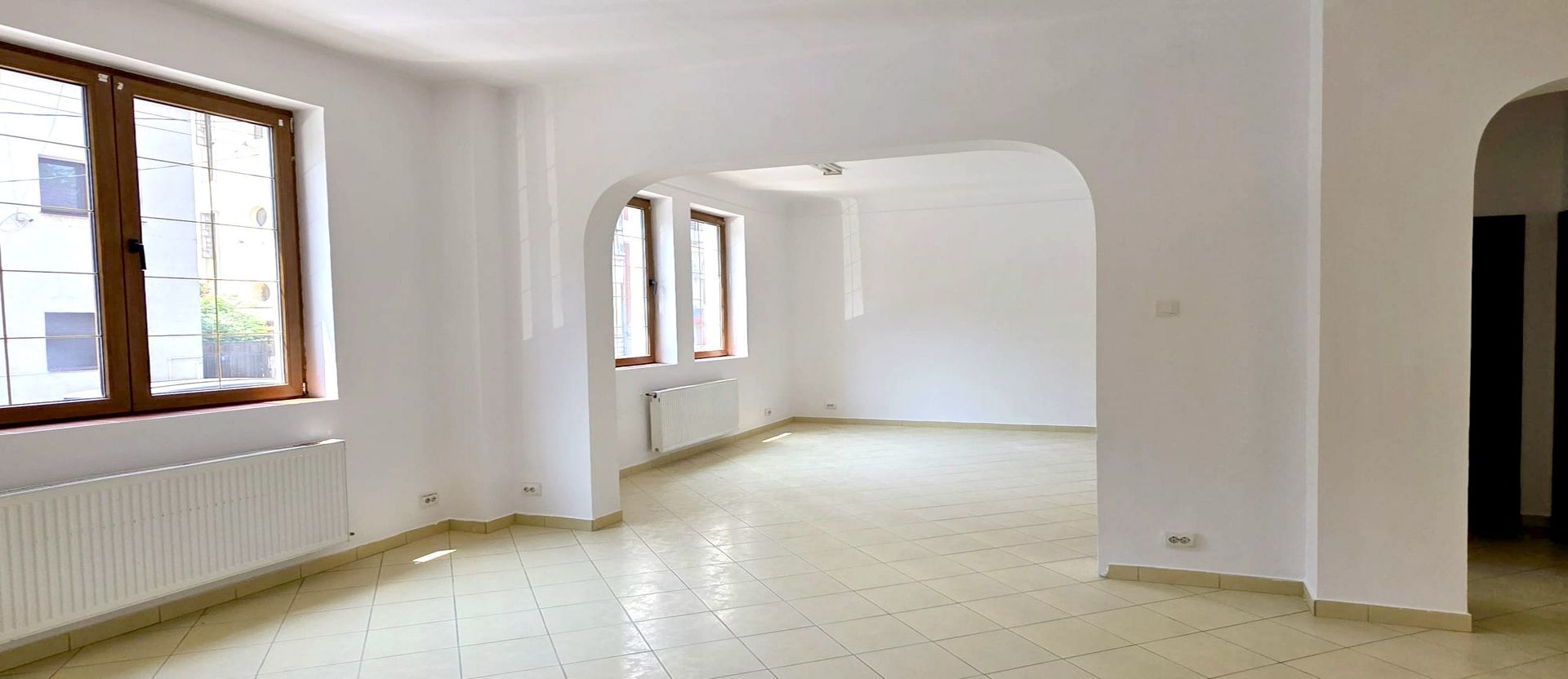 Delea Veche- Vila S+P+1E+Pod- 8 camere- 290 mp utili - Poză 2