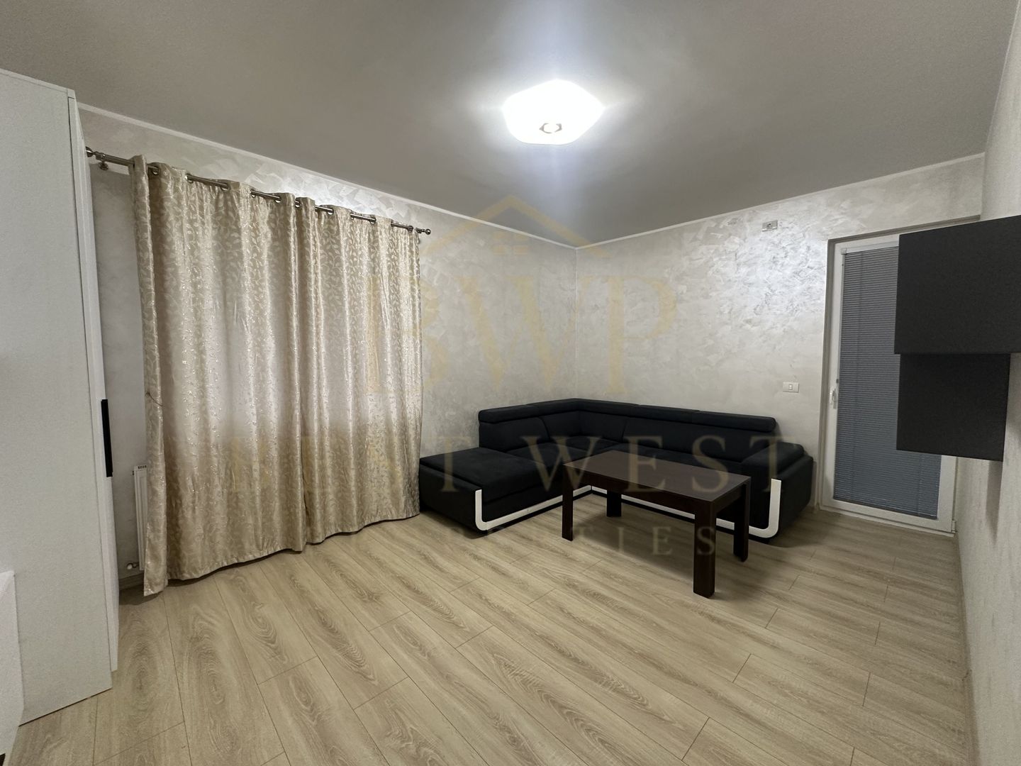 Apartament cu 2 camere, decomandat, curte, Giroc - Poză 5