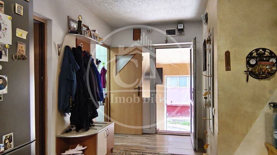 Apartament cu 2 camera la curte comuna de vanzare Central, Oradea - Poză 8
