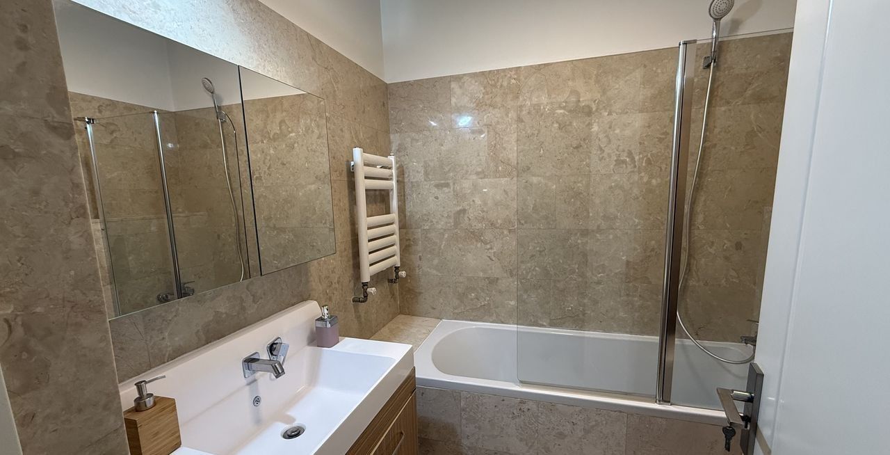 Închiriez apartament 2 camere modern, Nerva Traian, centrală, parcare - Poză 7