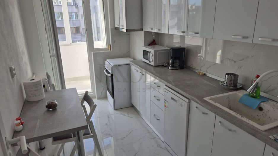 Închiriere 3 camere, Piata Victoriei, nou renovat - Poză 6
