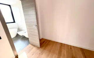 APARTAMENT DEOSEBIT CU 3 CAMERE LA VANZARE CU VEDERE LA LAC - Poză 12