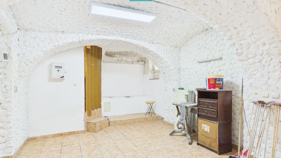 Spațiu comercial  de 29 mp cu vad ultracentral - Poză 3