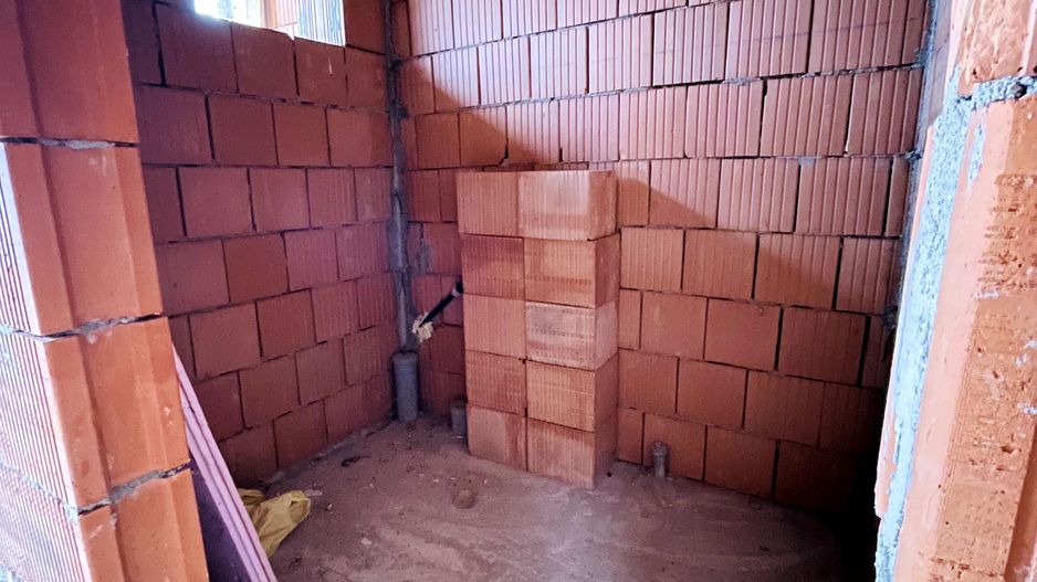 Casă P+M la roșu de vânzare în Cihei – Grigorescu II - Poză 5