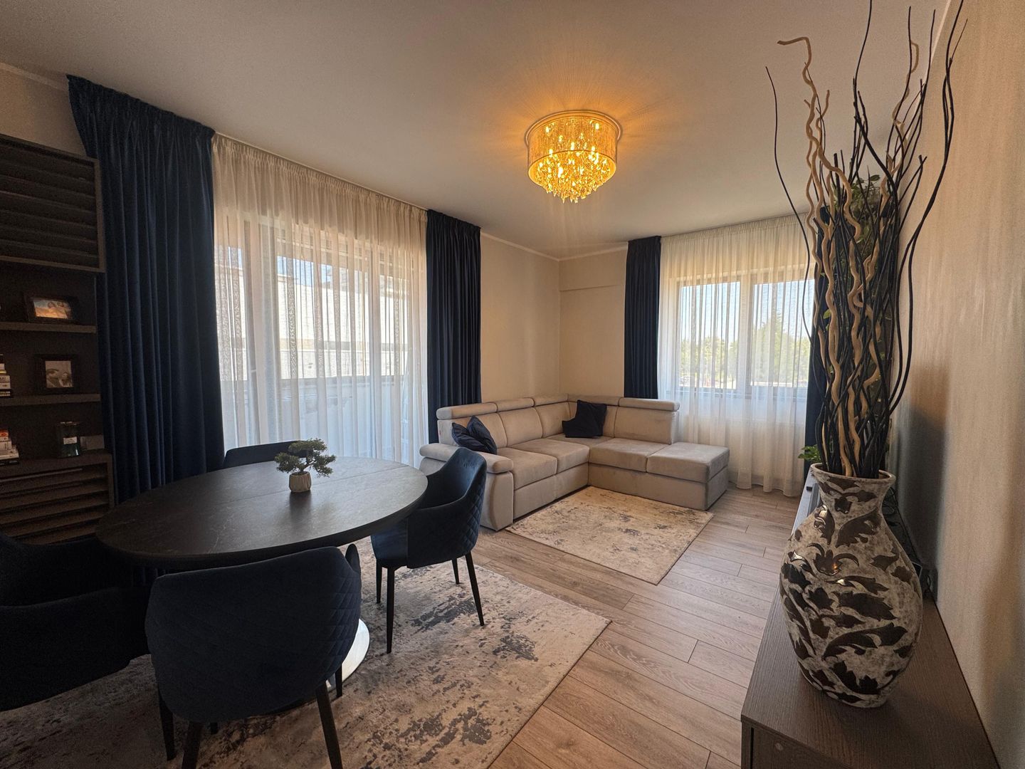 3 camere DECOMANDAT | PIPERA rond OMV +2 locuri de parcare subteran - Poză 2