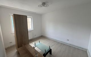 Apartament 3 camere | 40 MPU | Renovat | Cisnădie – Zonă liniștită - Poză 2