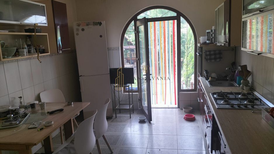 Casa in zona ultracentrala in orasul Blaj - Poză 14