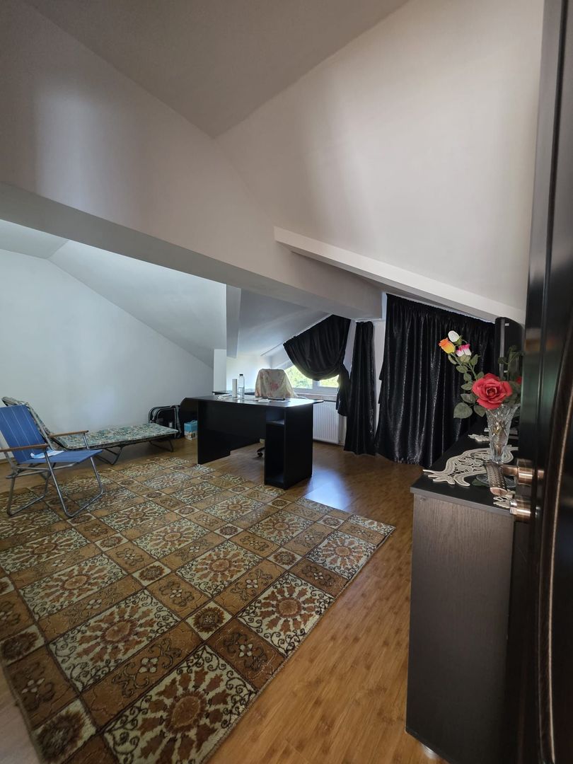 Casă / Vilă cu 8 camere de vânzare în Lapus, Craiova - Poză 25