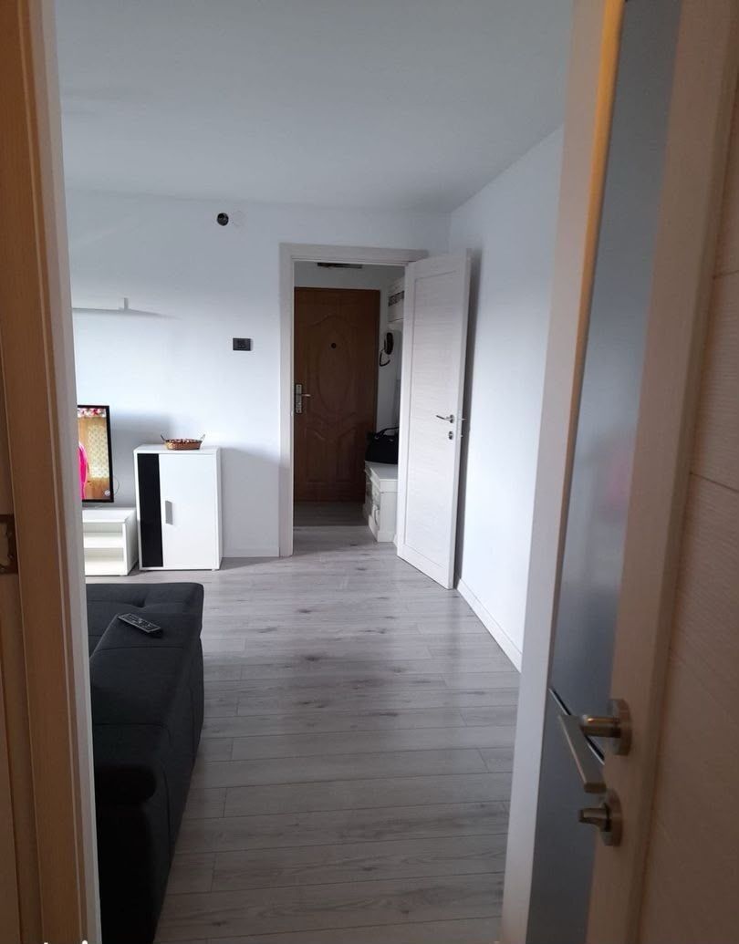 Apartament 2 camere renovat | mobilat și utilat | metrou Politehnica | - Poză 3