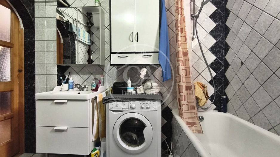 Casa de vanzare cu 3 camere de tip P+M in zona Velenta, Oradea - Poză 18