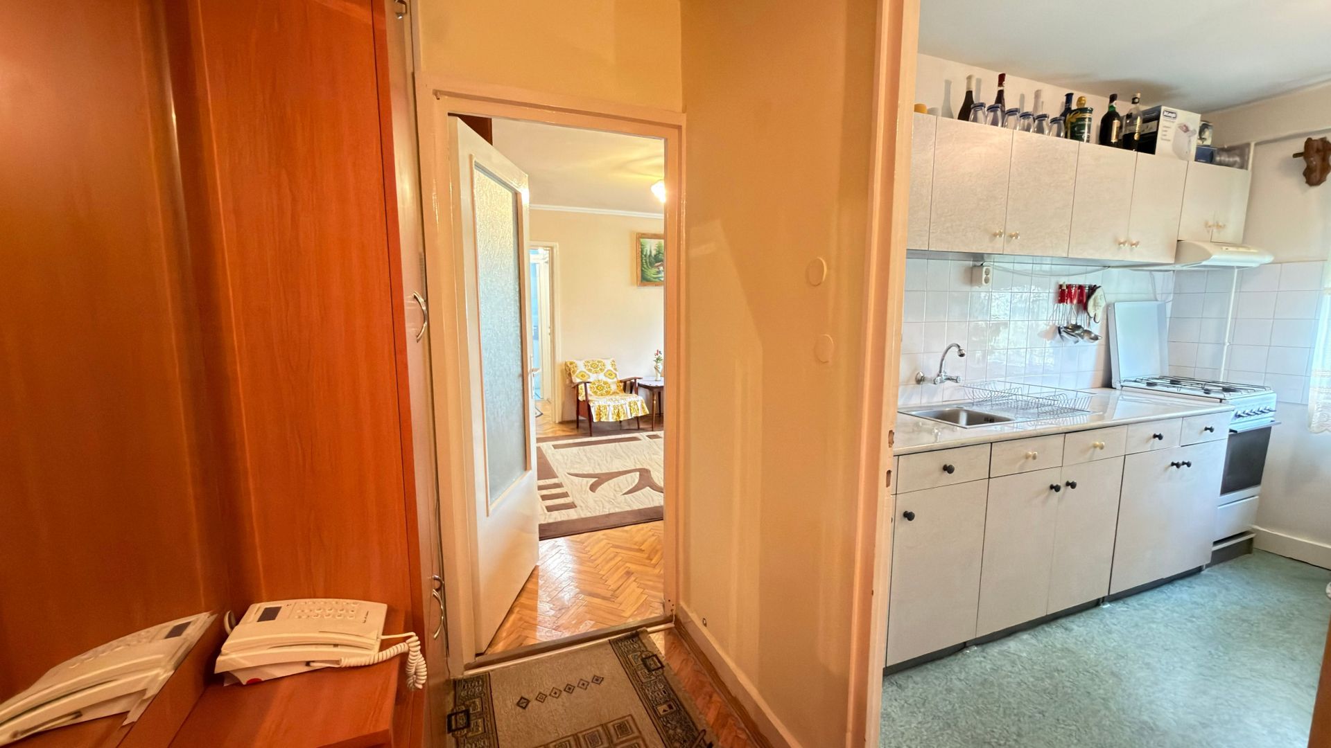 Apartament 2 camere MV1 Str. Narcisei 5 Etaj III - Carei - Poză 10