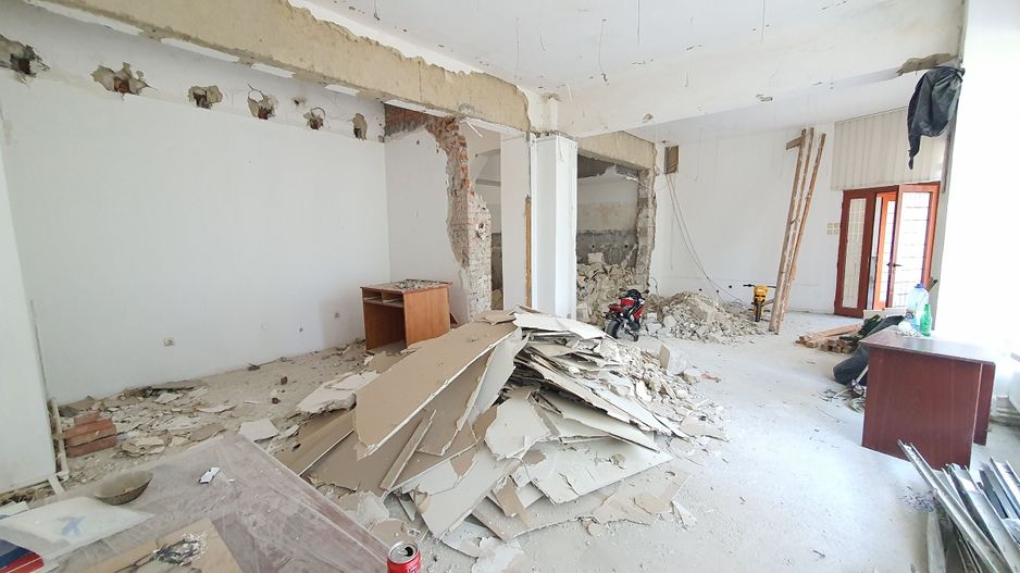 DE ÎNCHIRIAT - Spațiu comercial 145 mp, zona CARTIER; - Poză 5