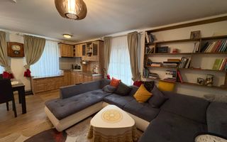 Casă de vânzare în Cisnădioara – 2 apartamente complet echipate - Poză 1