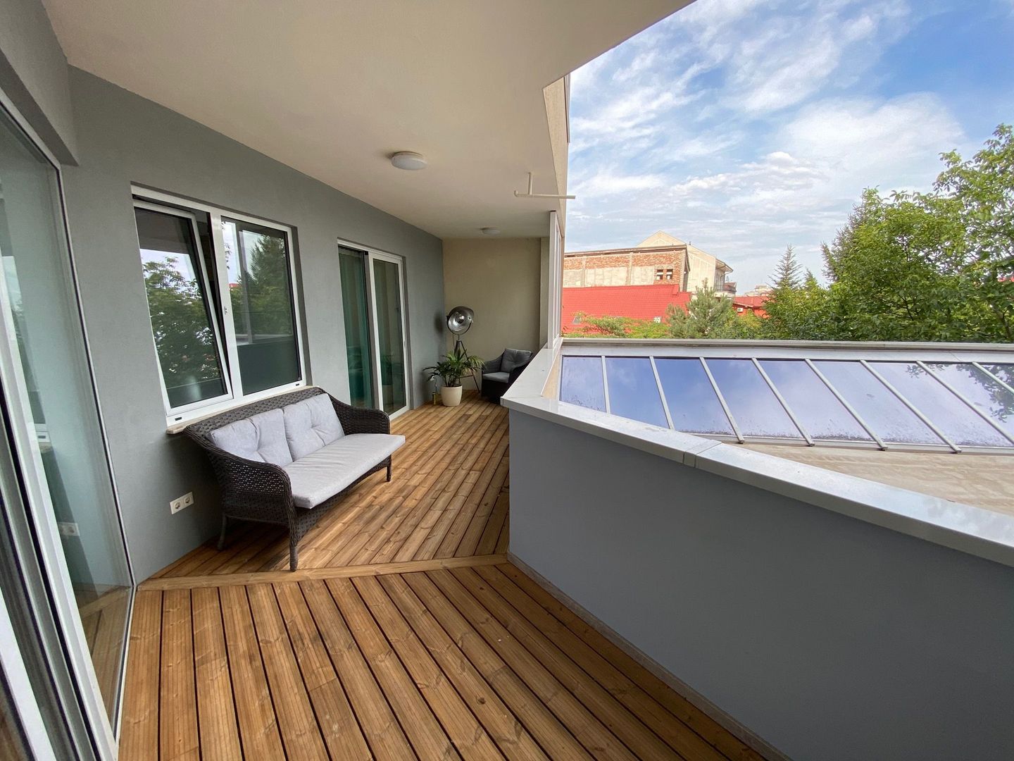 Apartament cu parcare subterana in imobil cu piscina si SPA - Poză 7