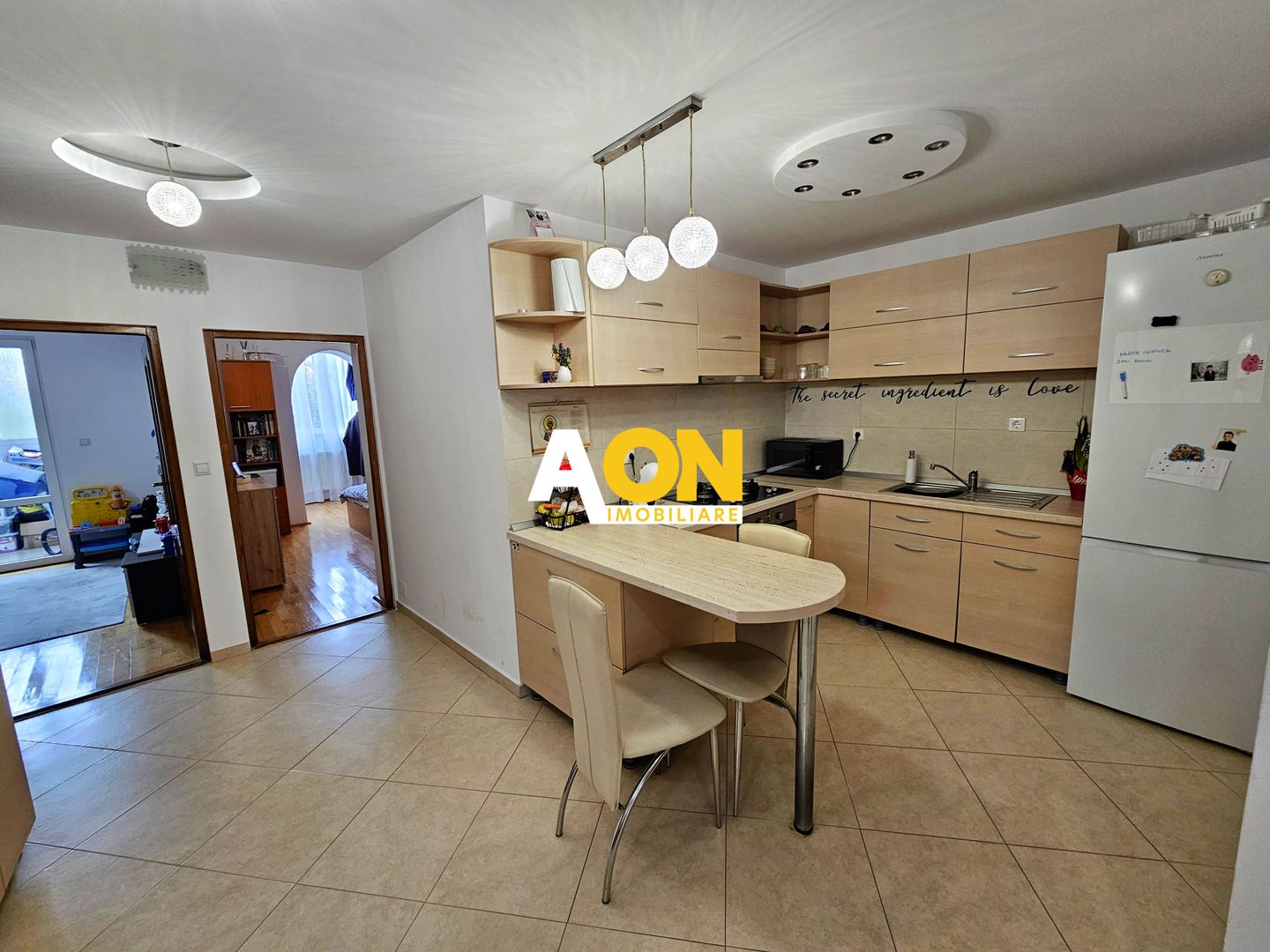 Apartament 3 camere, 105 mp utili, parțial mobilat, zona Gara - Poză 4