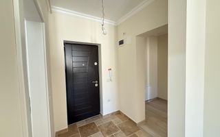 Locatie excelenta. Spatios 60 mp. Dressing. Asfalt. Loc de parcare. - Poză 8