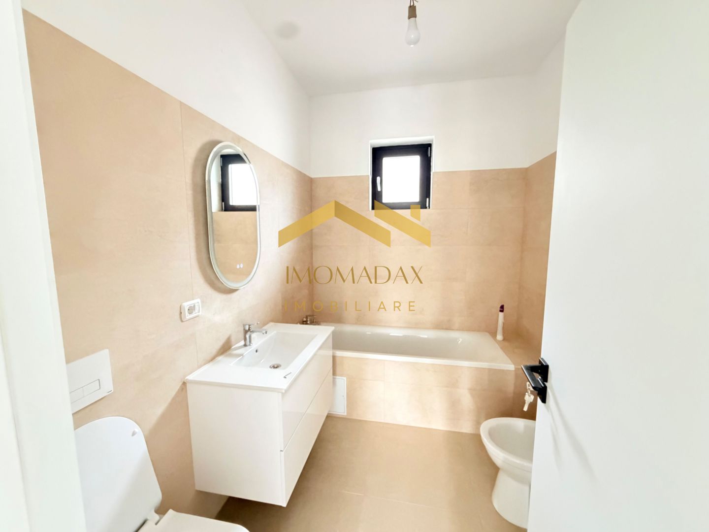 Sanmihaiu Roman-3 Camere-Toate Utilitățile - Poză 7