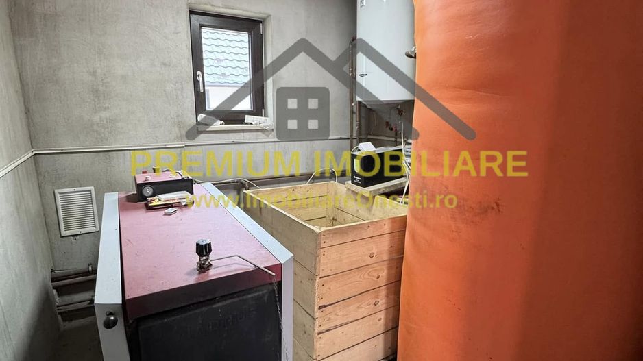 Vila la 13 km de Onesti - Poză 14