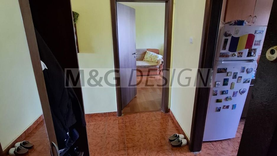 Aradului Vest, 3 camere decomandate, 2 bai, 2 balcoane, centrala gaz, - Poză 2