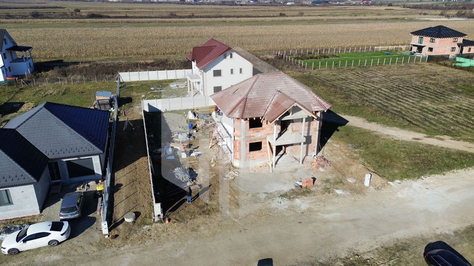 Casa in Cristian | 4 Camere | 647 Teren +137mpu+ Terasa | 0% Comision - Poză 1